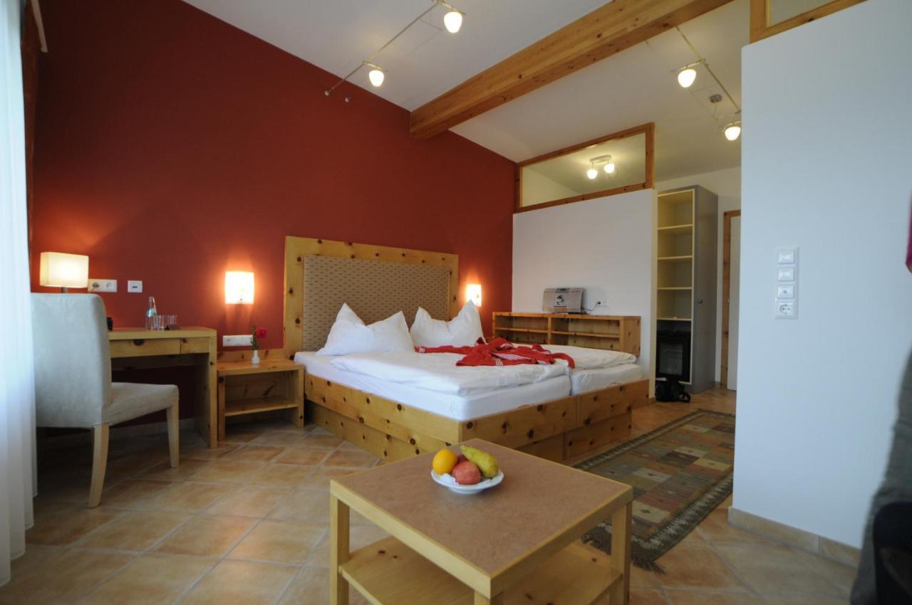 Mayer - Wirtshaus Und Dorfhotel Sankt Martin am Grimming Esterno foto